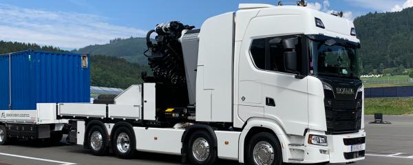 KRAN SCANIA S680 V8